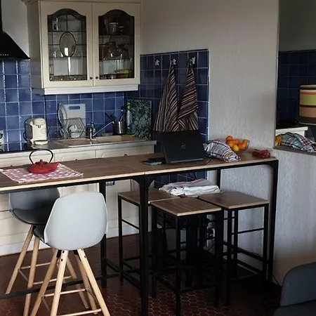 Apartamento A Giens Avec Terrasse, Piscine Et Parking - Fr-1-335-193 *